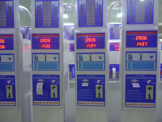 Mesure médicale d'affichage numérique d'échelles de taille et de poids d'Automatica
