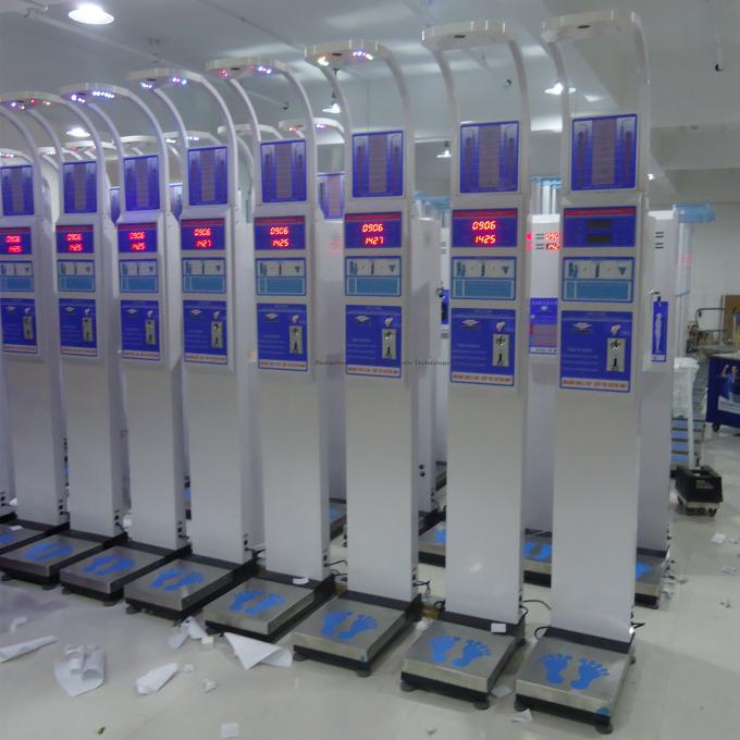 Échelles médicales ultrasoniques de taille et de poids de pièce de monnaie de Bmi avec la machine de tension artérielle d'Omron
